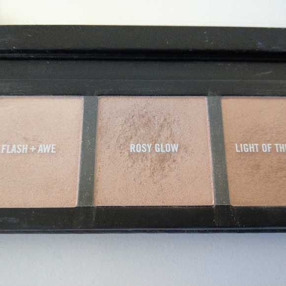 M.A.C. hyperglow highlighter - Picture 3 of 3